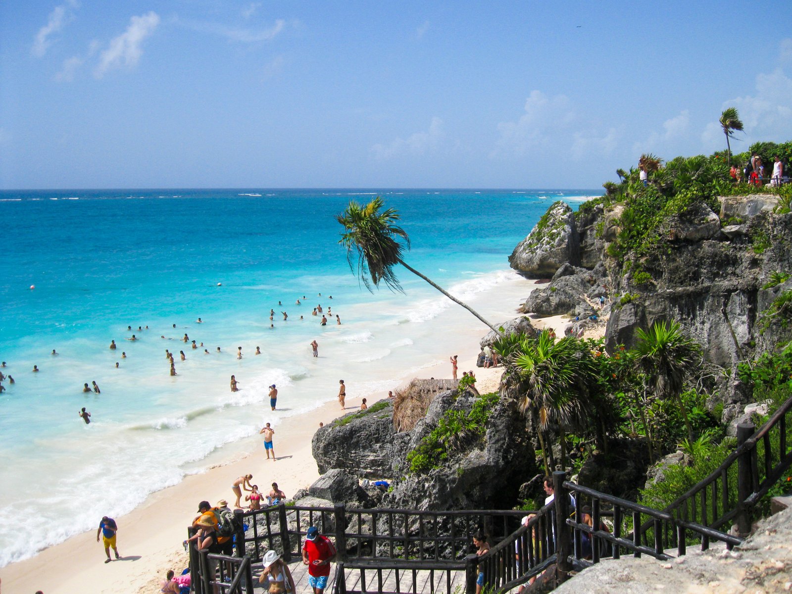 Plage de Tulum — eau turquoise et sable blanc